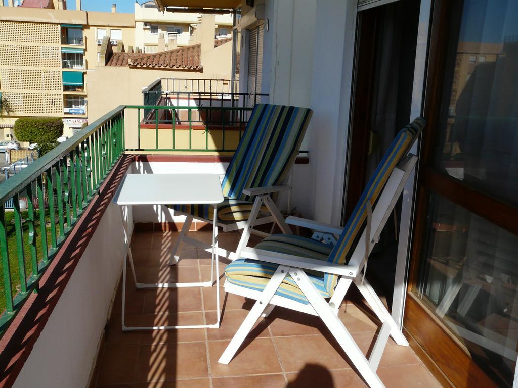 Atico En Rincon De La Victoria Appartement Buitenkant foto